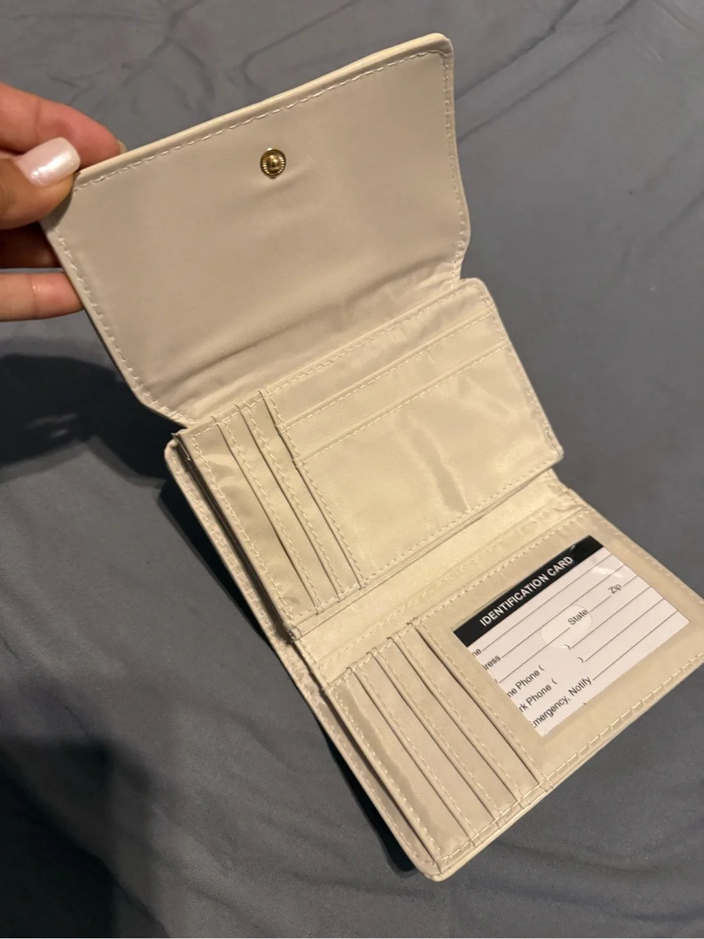 Compact Faux Leather Trifold Cream Card Holder Wallet - Sleek Everyday Organizer
